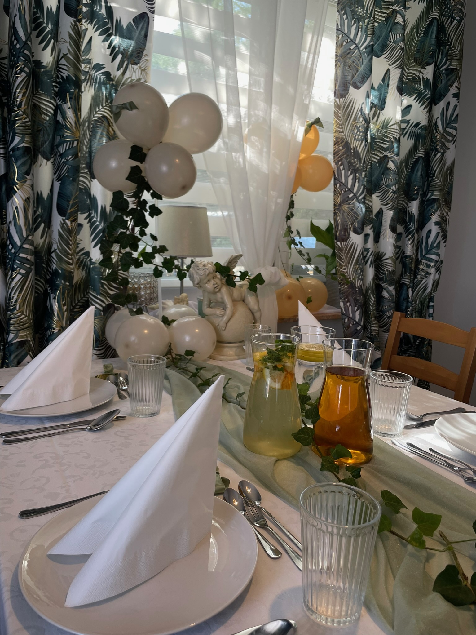 Dekoracje na uroczystości w Bistro AK71